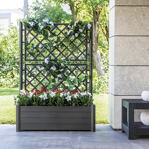 Italia square flower box with trellis